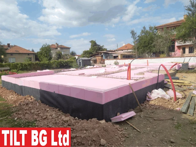 Метална къща Кривина — жилищна сграда, 180 м²